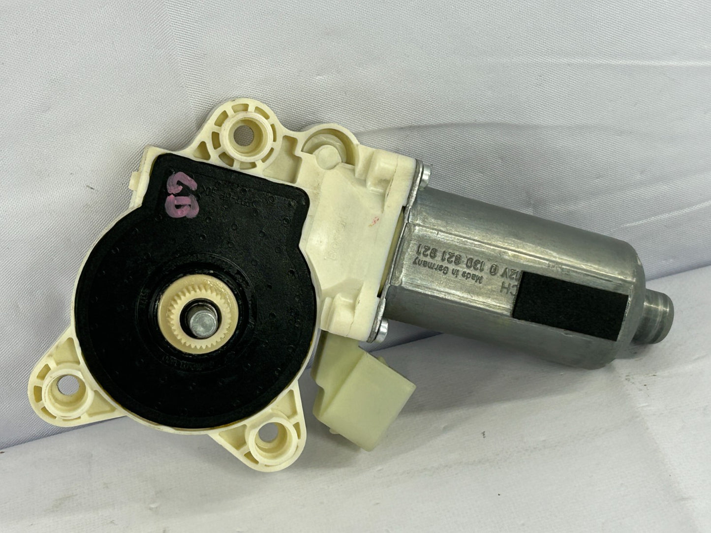 2006-2009 Mercedes CLK350 Left Door Power Window Regulator Motor OEM 2308201042