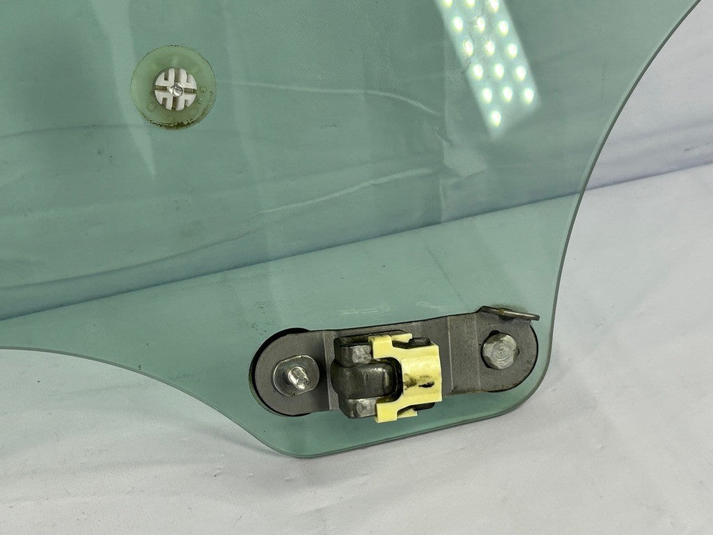 2005-2009 Subaru Outback Rear Left Driver Window Glass Door 62011AG03A