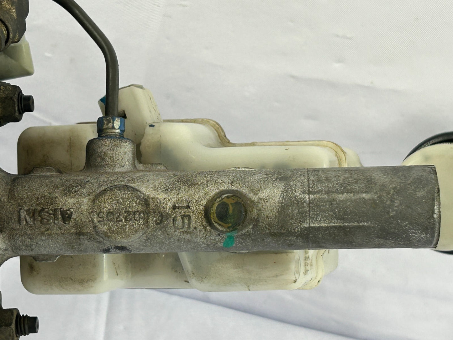 2003-2008 Toyota Matrix Power Brake Booster & Master Cylinder OEM 44610-02210