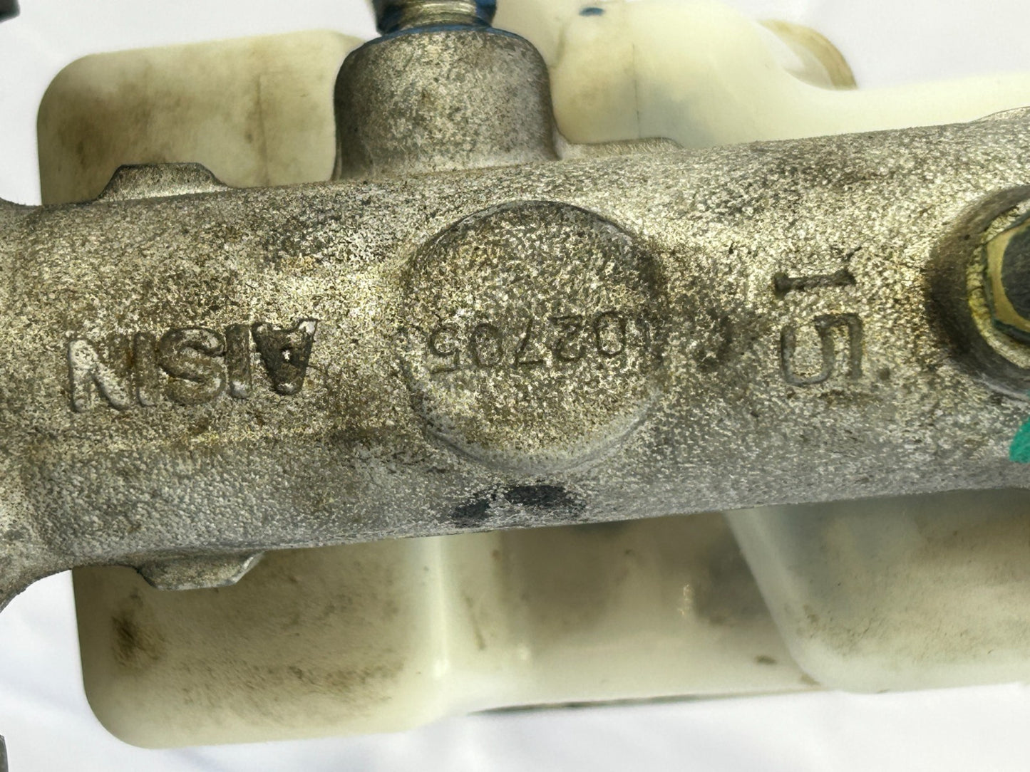 2003-2008 Toyota Matrix Power Brake Booster & Master Cylinder OEM 44610-02210