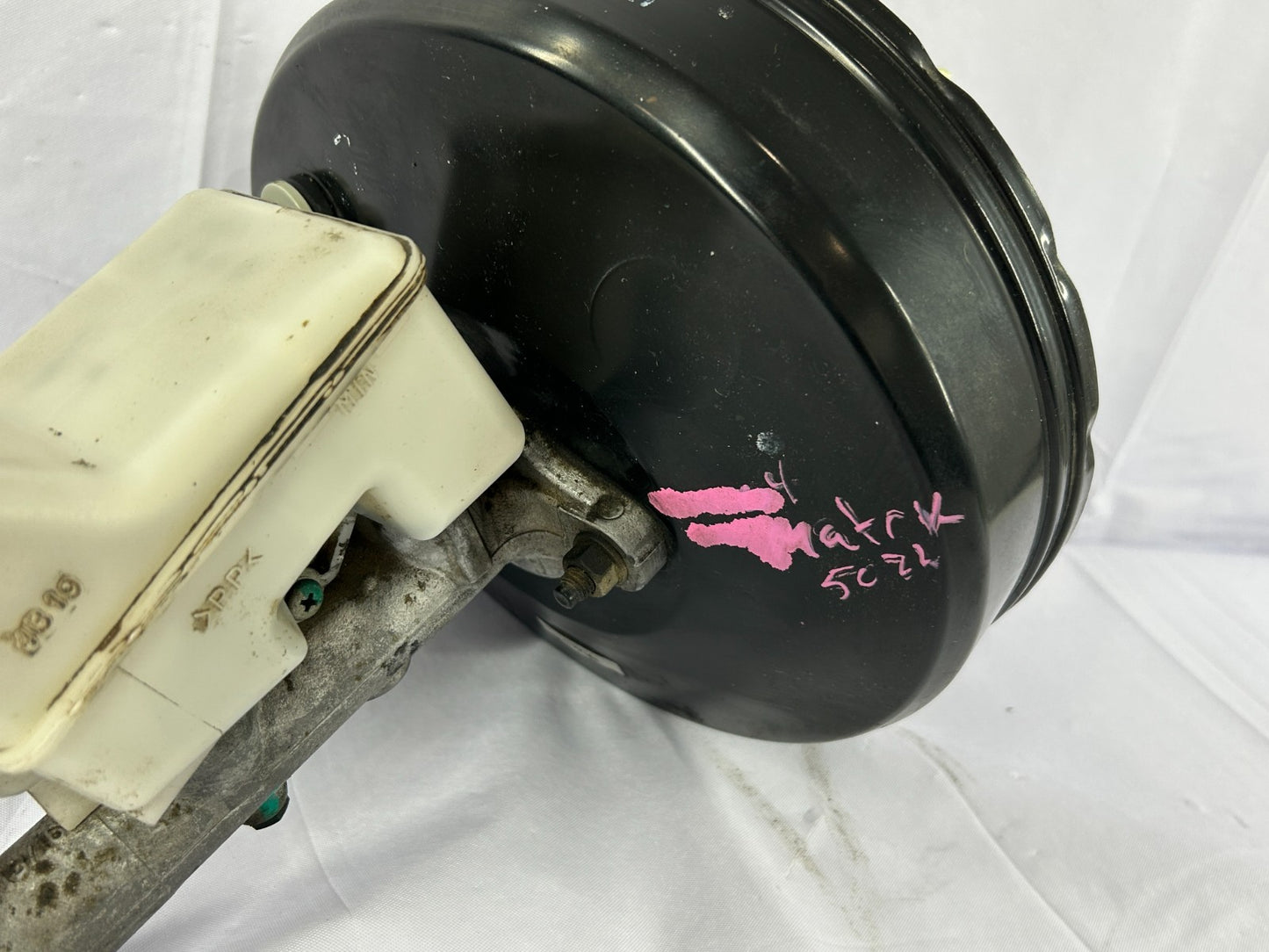 2003-2008 Toyota Matrix Power Brake Booster & Master Cylinder OEM 44610-02210