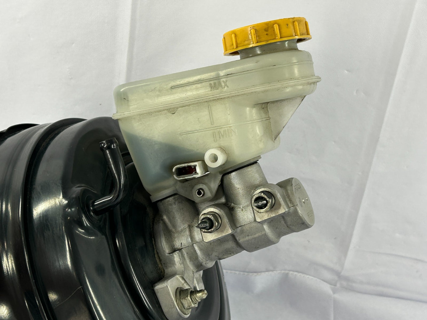 2015-2018 Subaru Forester Power Brake Booster Master Cylinder OEM 26402FJ110