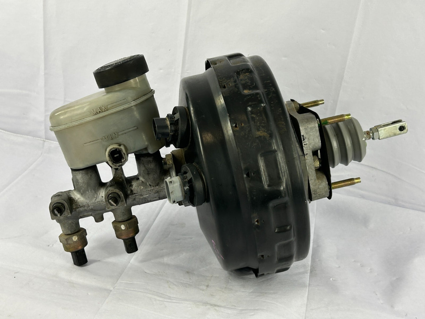 2002-2007 Toyota Sequoia Power Brake Booster Master Cylinder OEM 44610-0C041