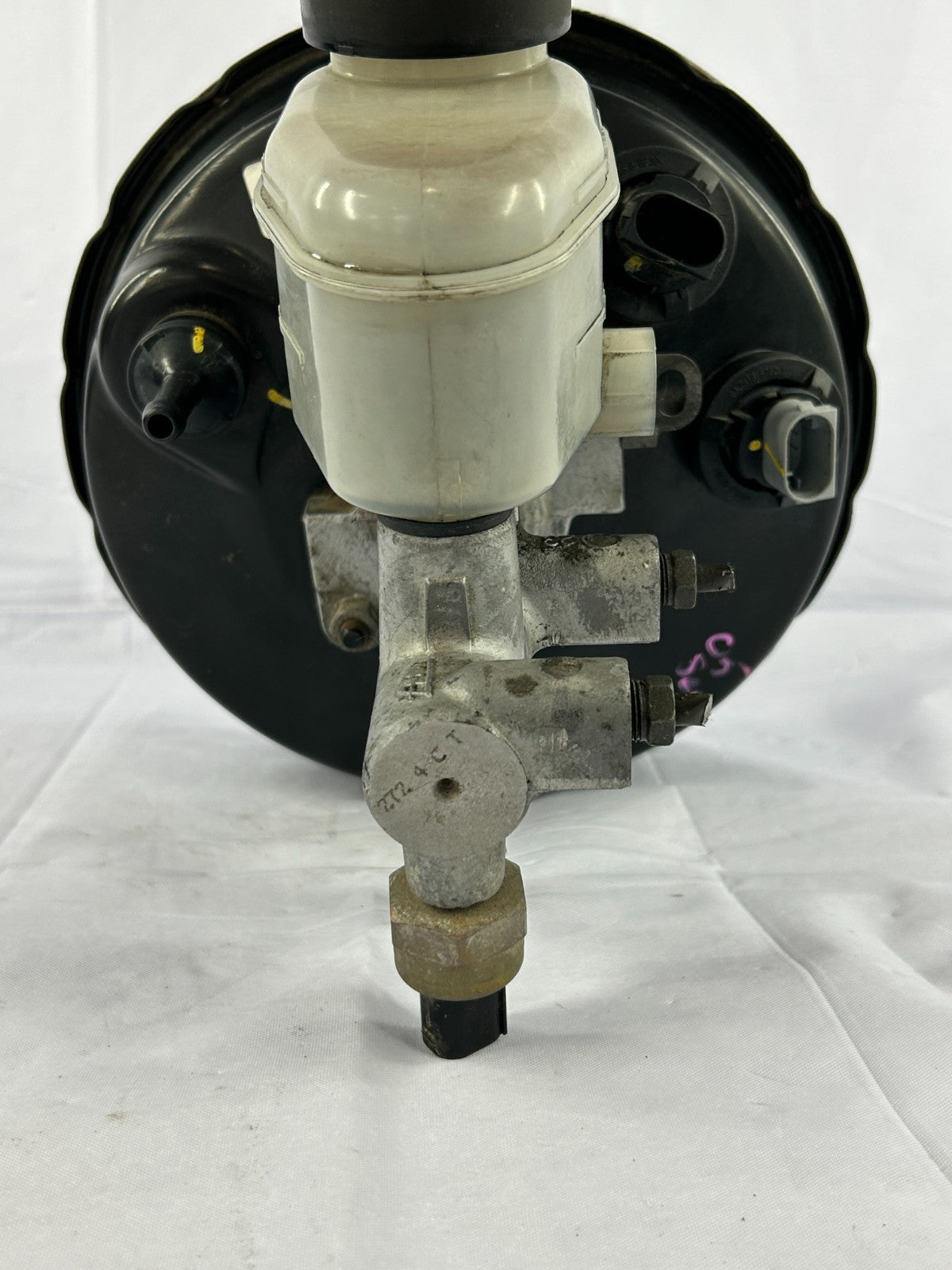 2002-2007 Toyota Sequoia Power Brake Booster Master Cylinder OEM 44610-0C041