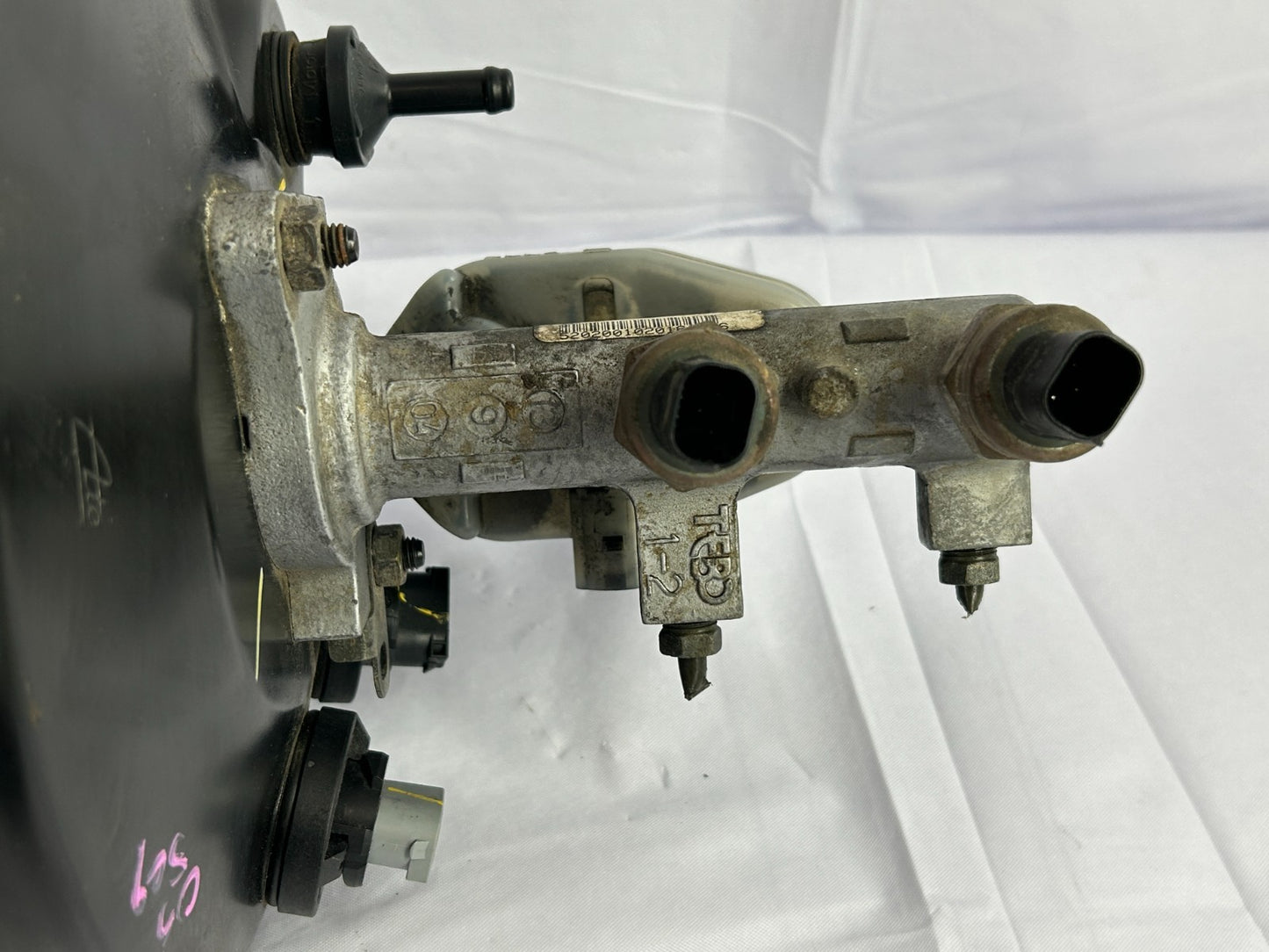 2002-2007 Toyota Sequoia Power Brake Booster Master Cylinder OEM 44610-0C041