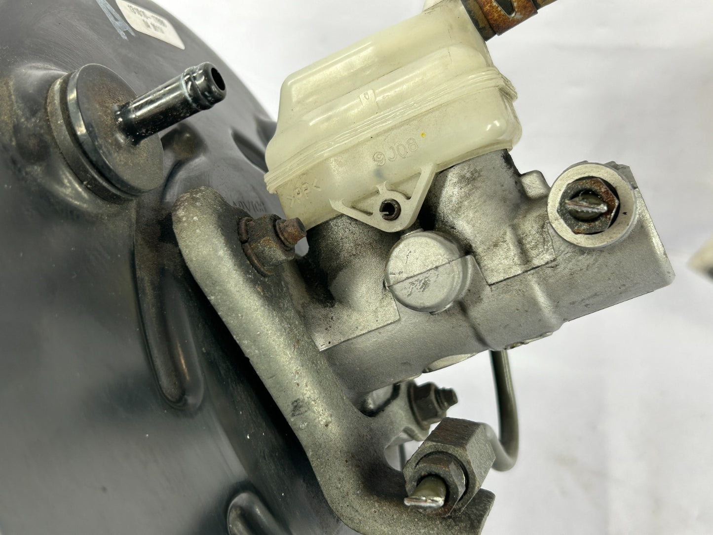 2011-2016 Toyota Sienna Power Brake Booster & Master Cylinder OEM 44610-08071