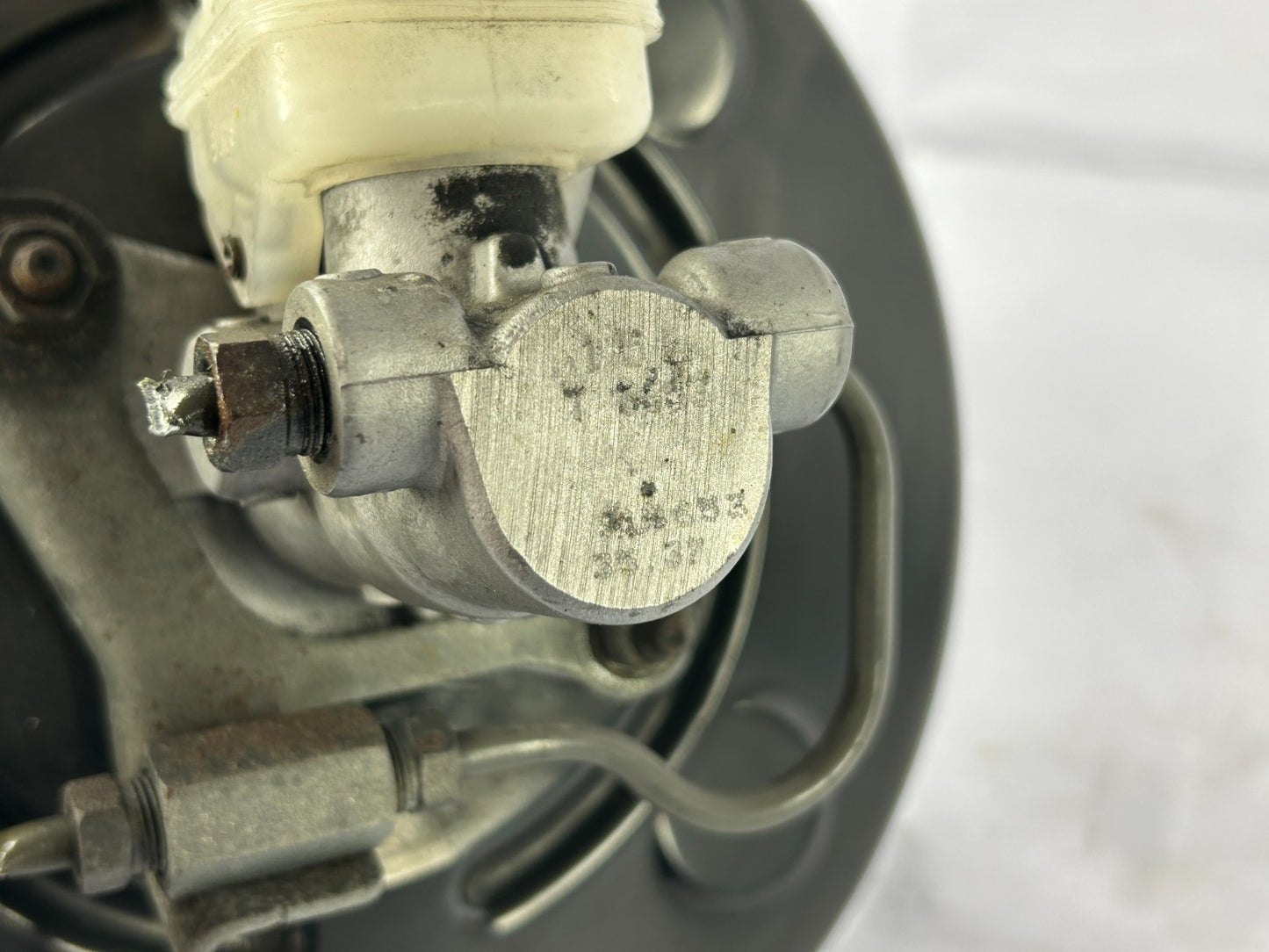 2011-2016 Toyota Sienna Power Brake Booster & Master Cylinder OEM 44610-08071