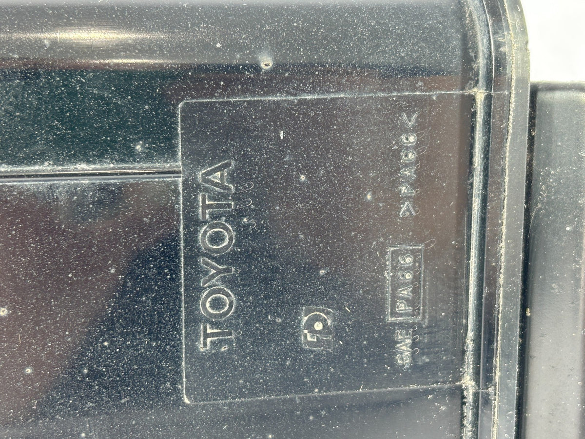 2003-2005 Toyota Matrix Fuel Vapor Charcoal Canister Assembly OEM 77740-02121