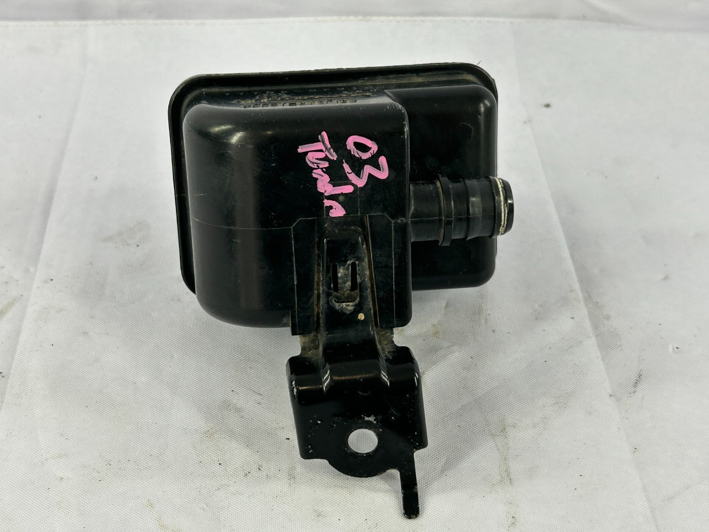 2002-2005 Toyota Tundra EVAP Charcoal Canister Filter Valve OEM 77730-0C010