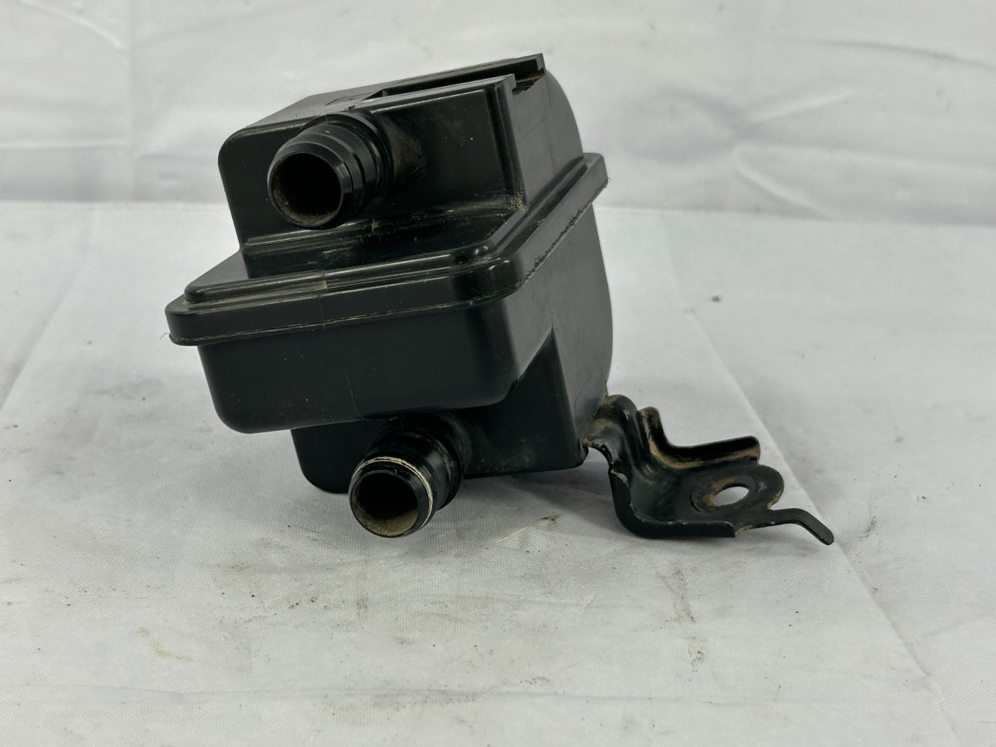 2002-2005 Toyota Tundra EVAP Charcoal Canister Filter Valve OEM 77730-0C010
