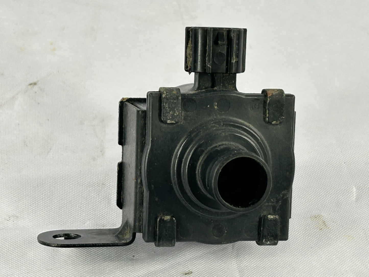 2003-2005 Subaru Baja Vapor Canister Purge Solenoid Valve OEM 42084FA120