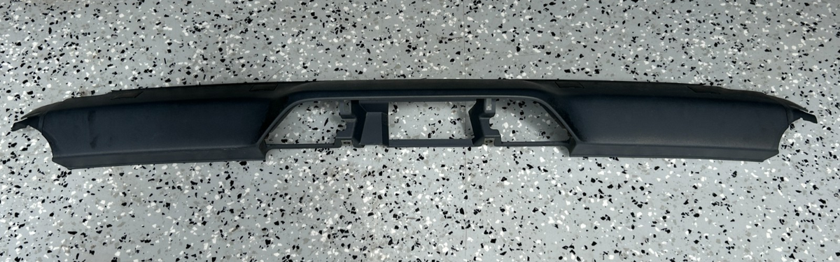 2003-2006 Subaru Baja Third Brake Stop Light Lamp Upper Trim Molding 91046AE10A