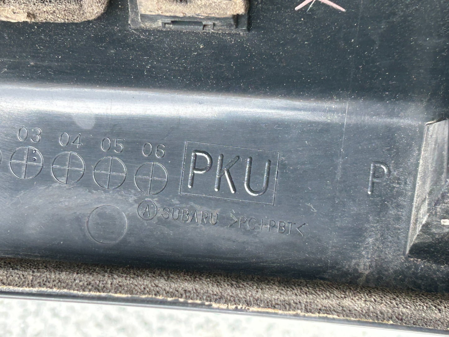 2003-2006 Subaru Baja Third Brake Stop Light Lamp Upper Trim Molding 91046AE10A