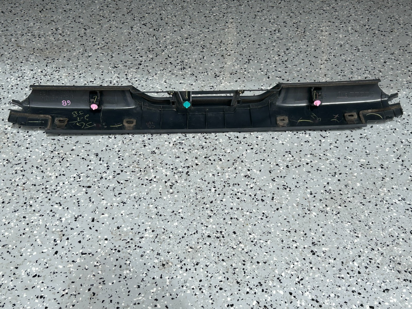2003-2006 Subaru Baja Third Brake Stop Light Lamp Upper Trim Molding 91046AE10A