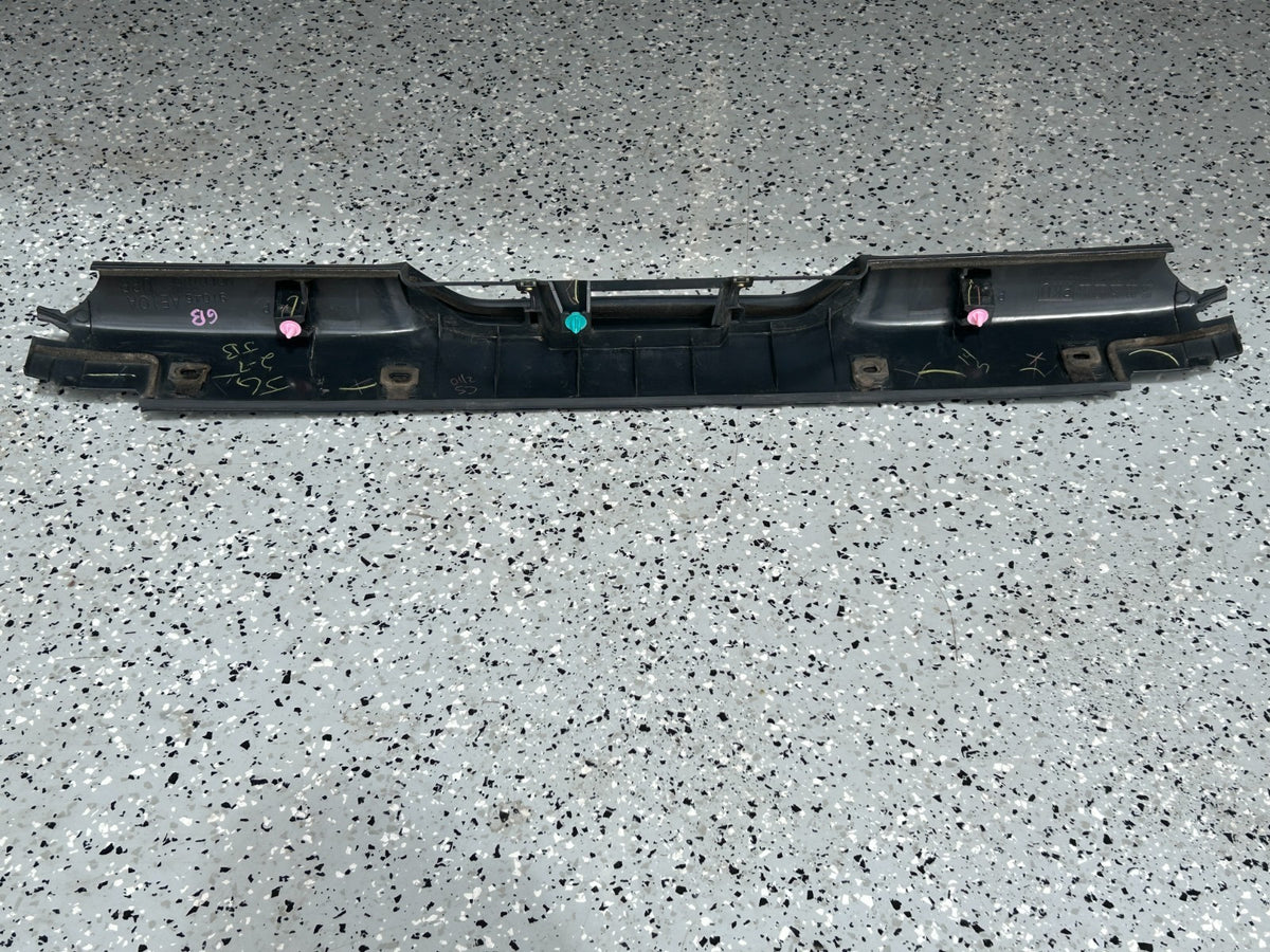 2003-2006 Subaru Baja Third Brake Stop Light Lamp Upper Trim Molding 91046AE10A