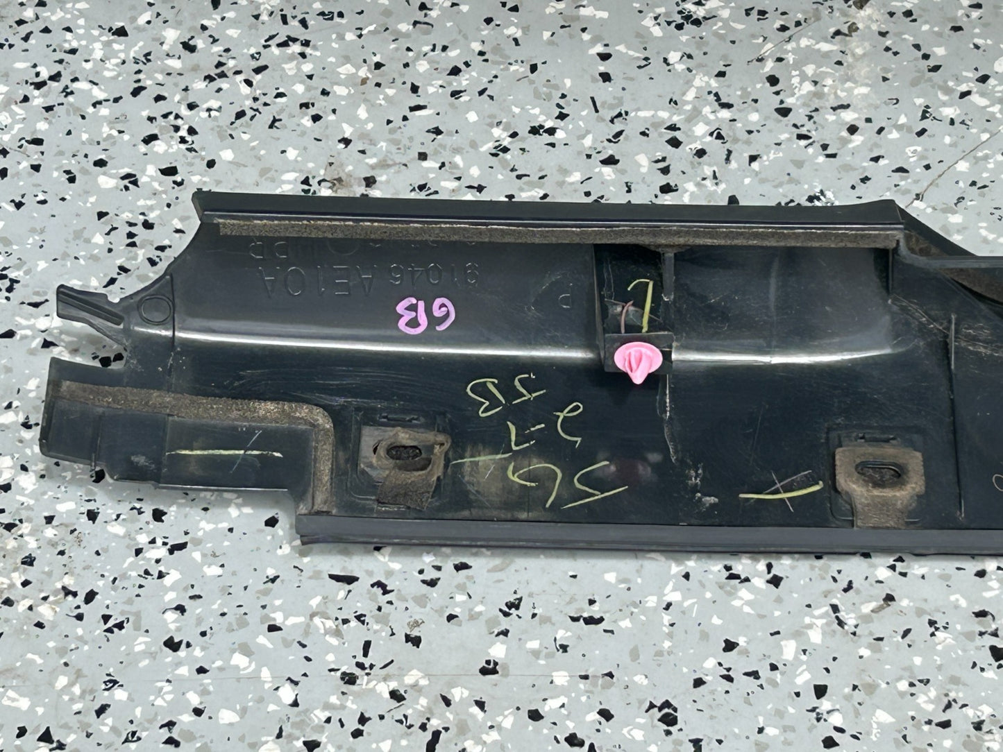 2003-2006 Subaru Baja Third Brake Stop Light Lamp Upper Trim Molding 91046AE10A