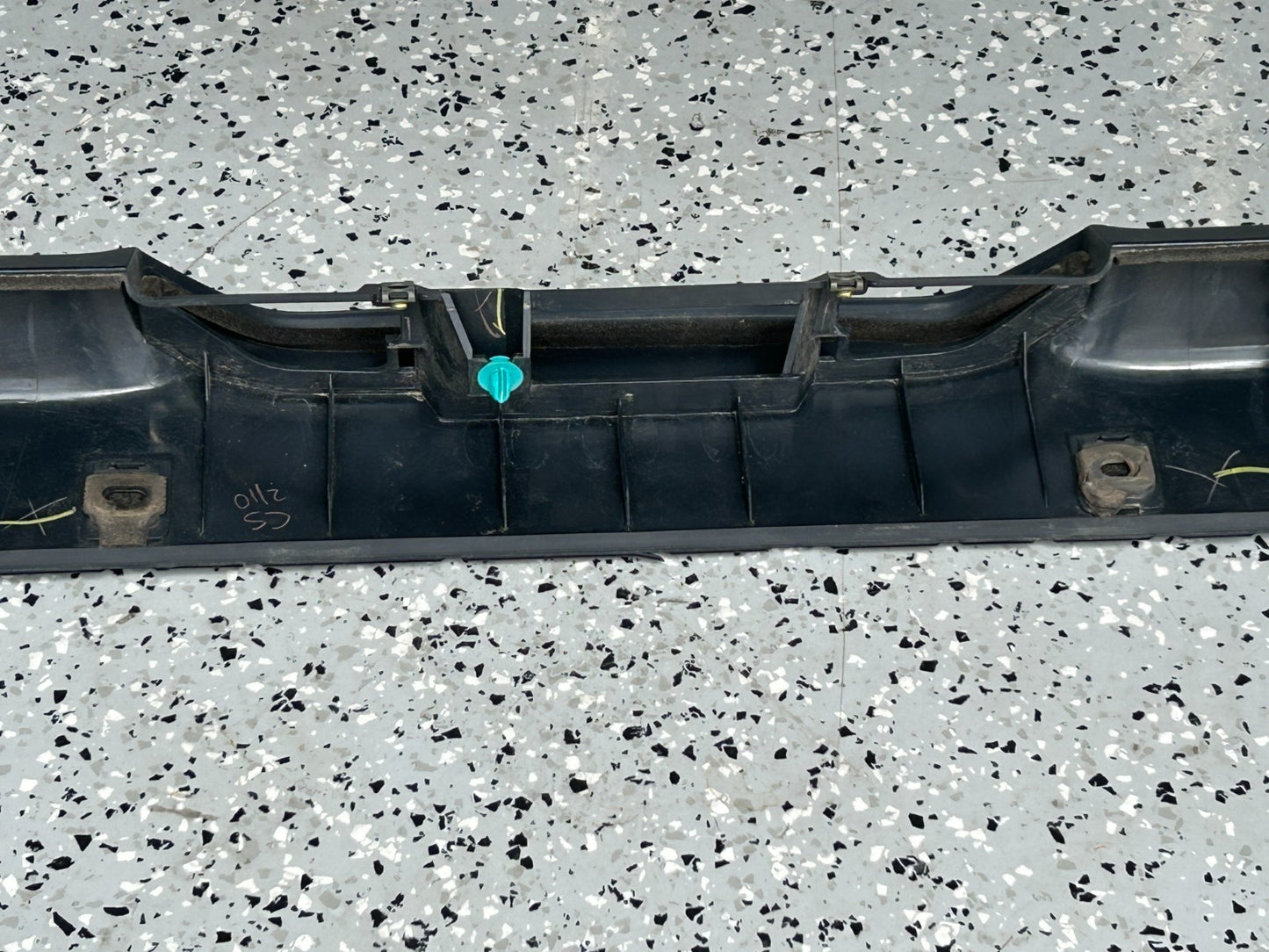 2003-2006 Subaru Baja Third Brake Stop Light Lamp Upper Trim Molding 91046AE10A
