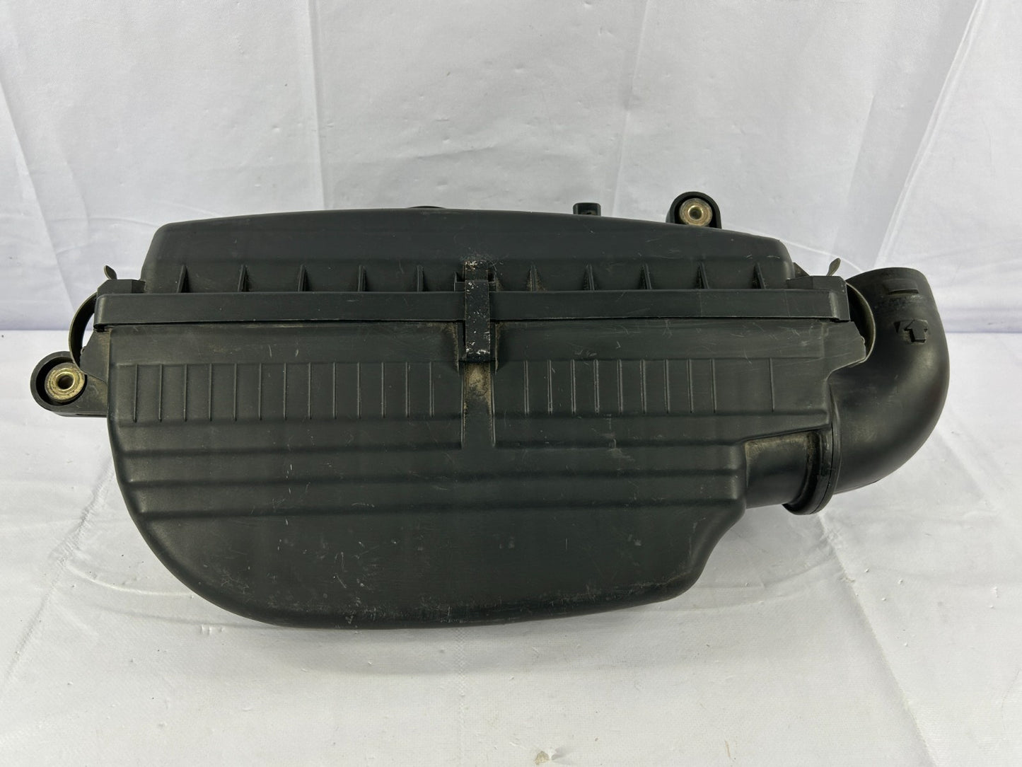 2003-2006 Subaru Baja Front Air Cleaner Filter Box Assembly OEM 16520AA03B