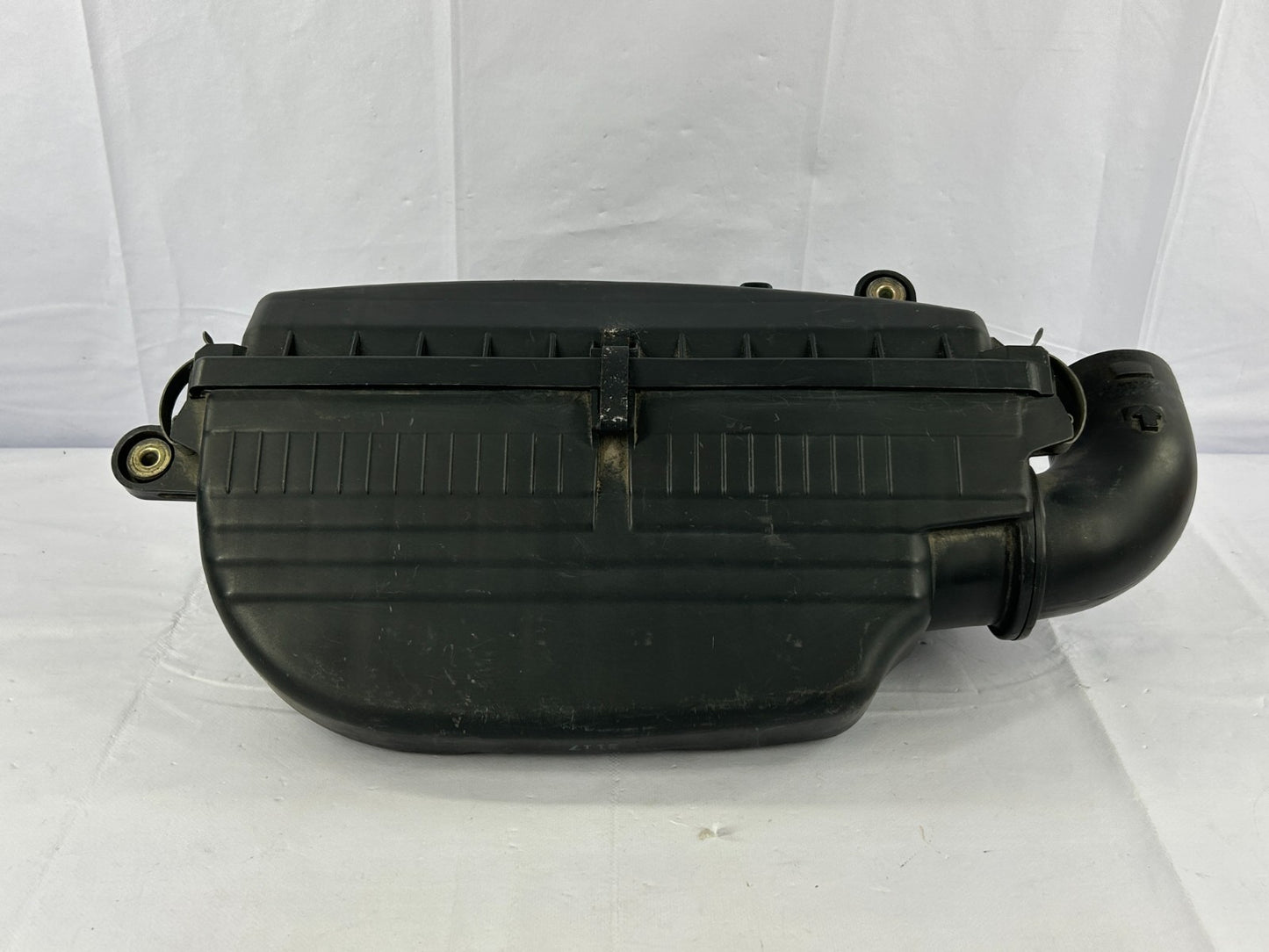 2003-2006 Subaru Baja Front Air Cleaner Filter Box Assembly OEM 16520AA03B