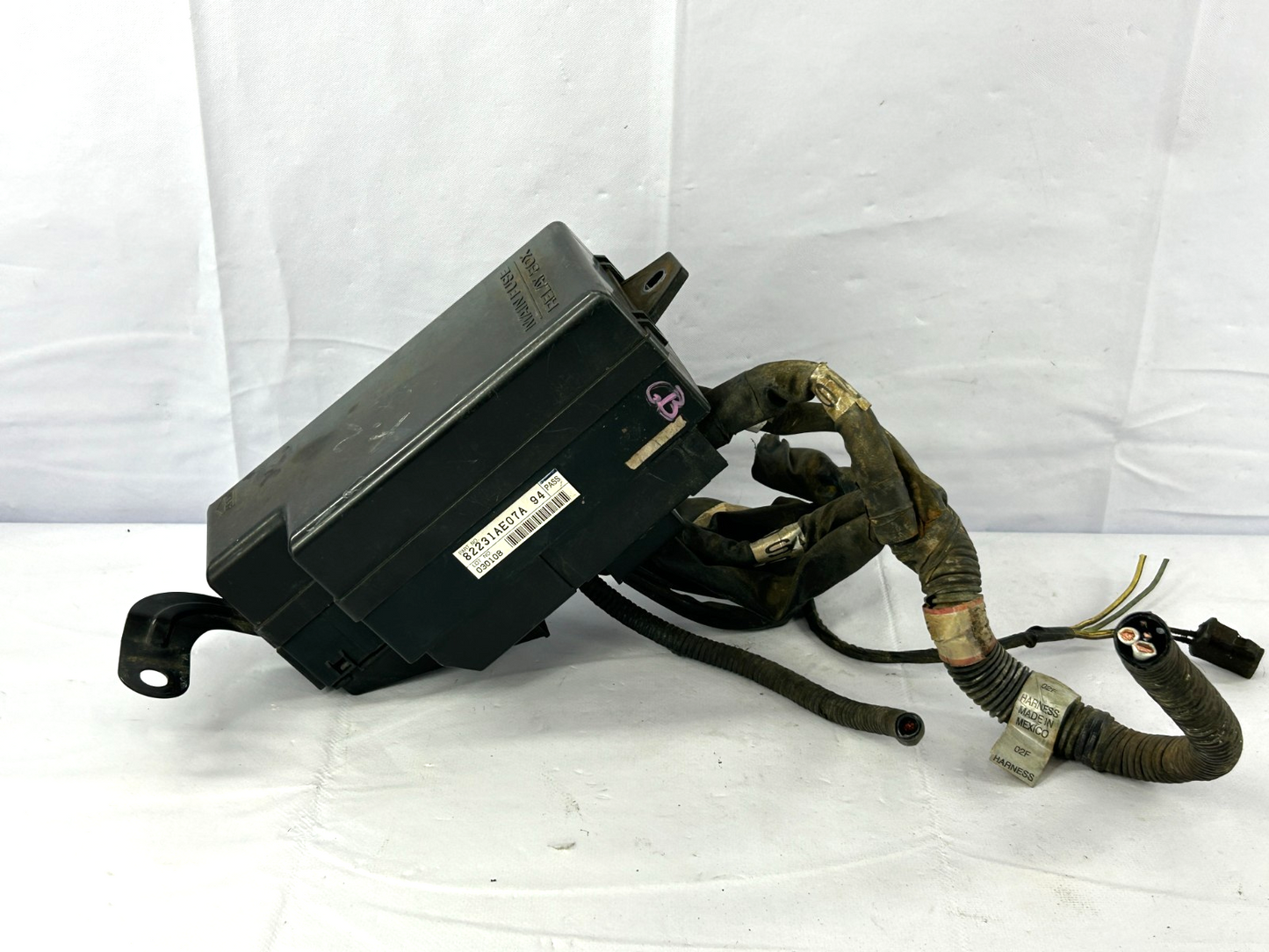 2003-2005 Subaru Baja Engine Compartment Fuse Box Relay Junction OEM 82231AE07A
