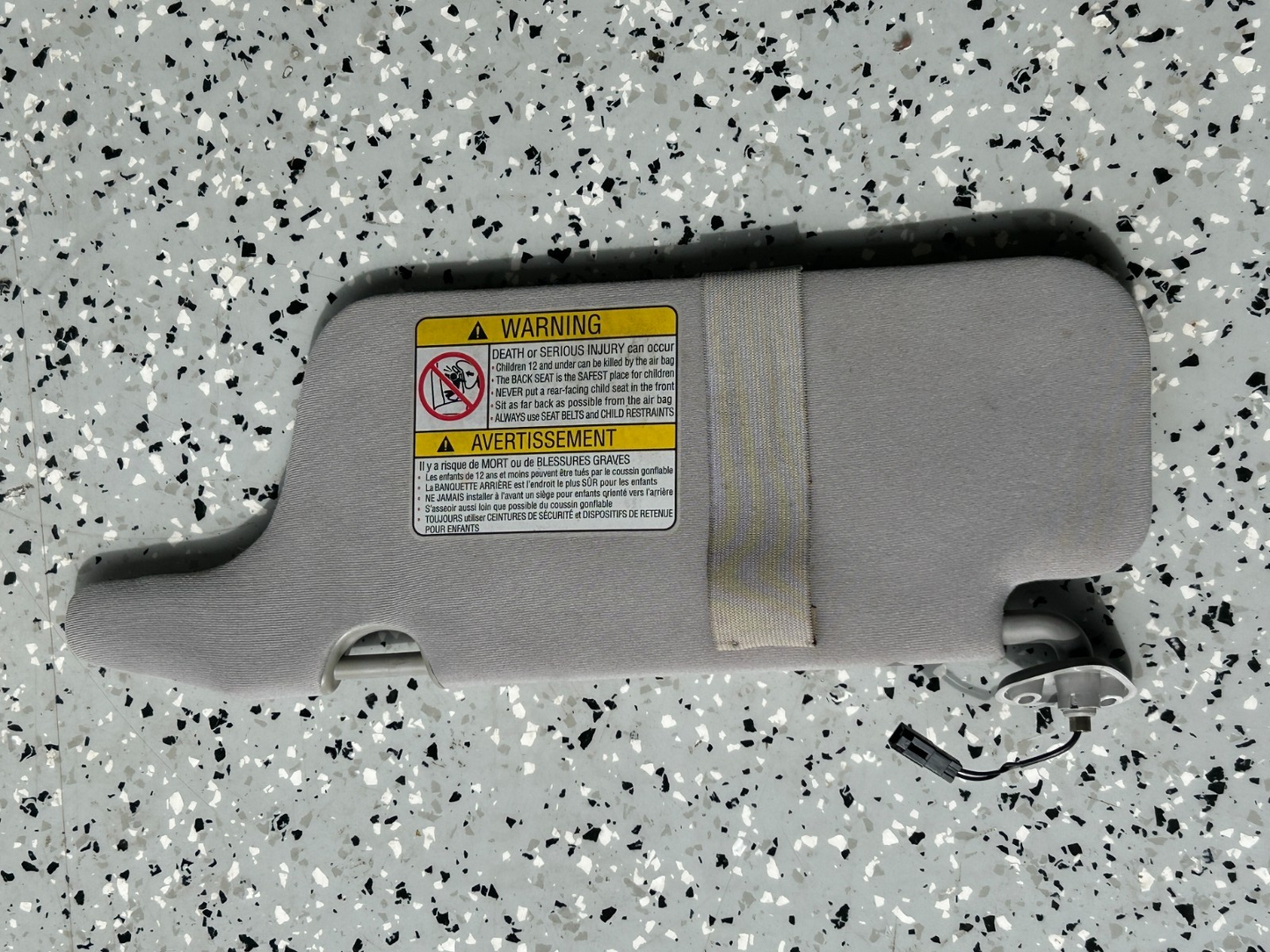2003-2004 Subaru Baja Right Passenger Side Interior Sun Visor OEM 92011AE34AOB