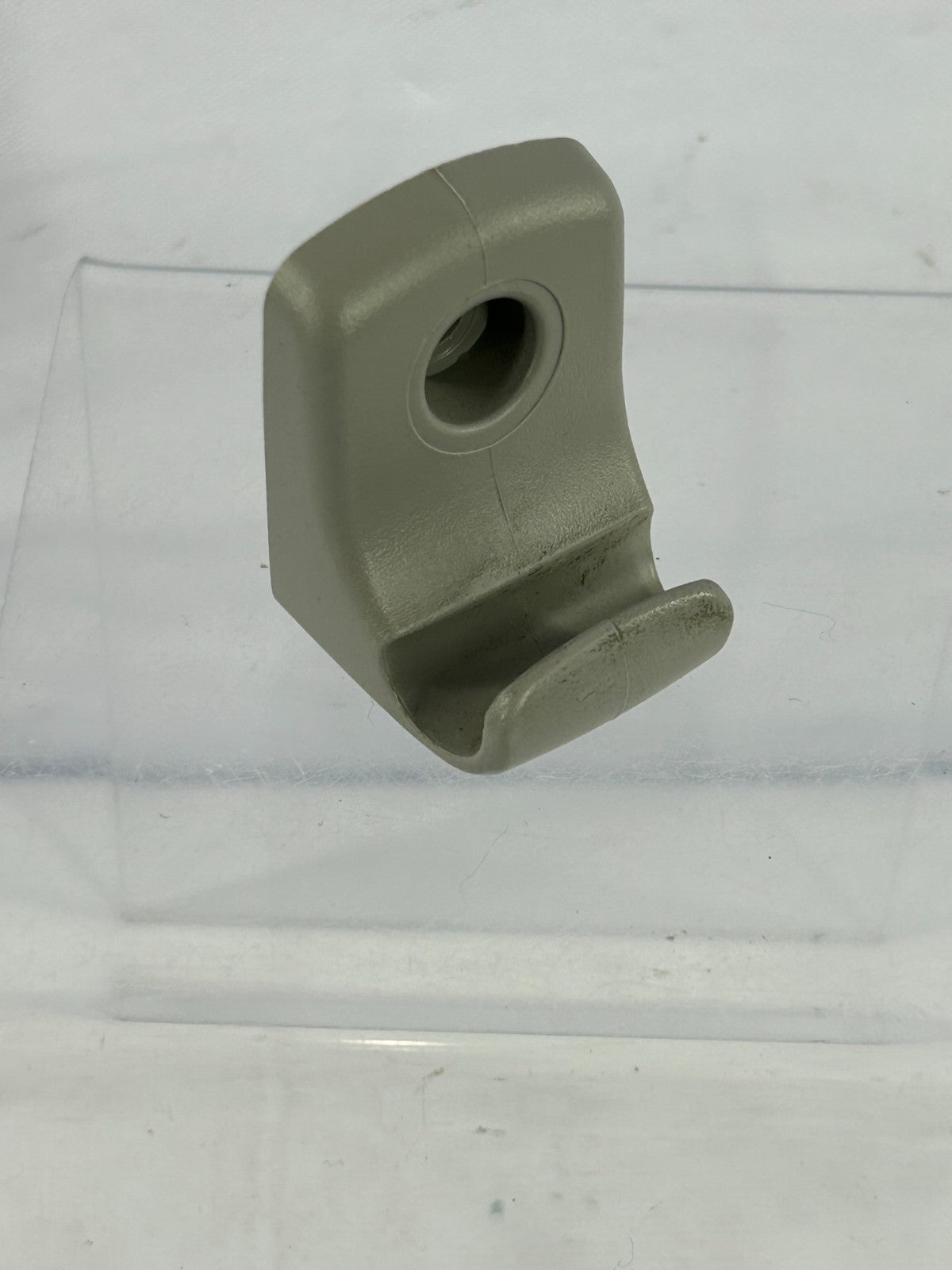 2003-2006 Subaru Baja Left or Right Side Sun Visor Retainer Clip Gray OEM
