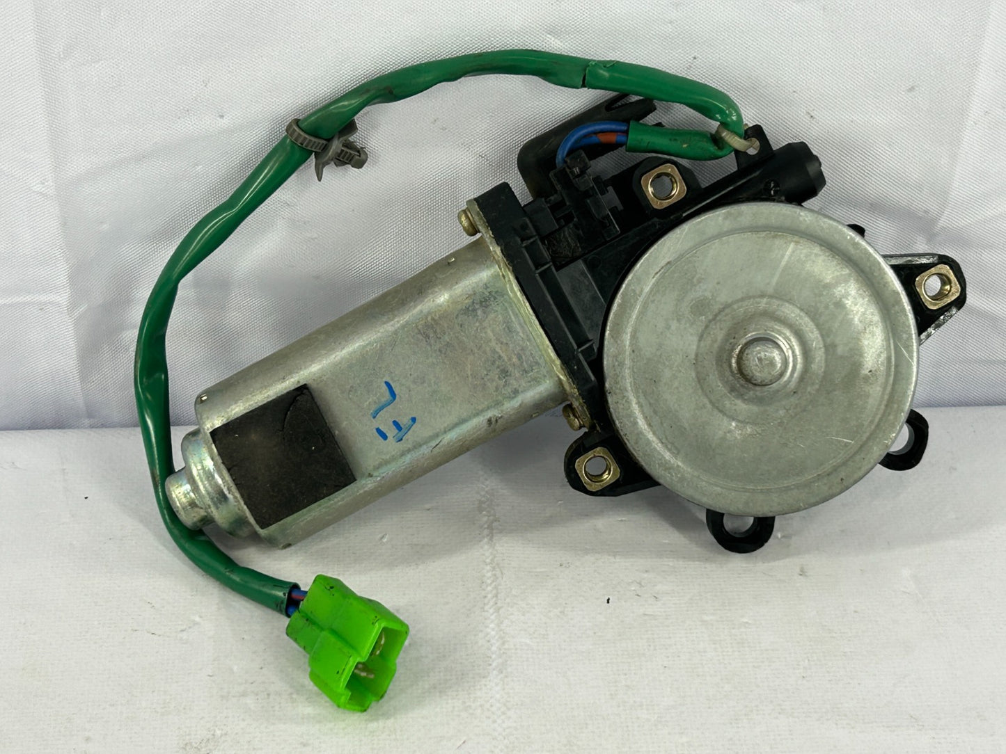 2000-2004 Subaru Outback Front Left Side Window Motor OEM 61188AE01B