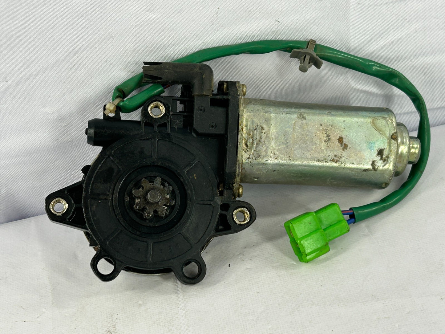2000-2004 Subaru Outback Front Left Side Window Motor OEM 61188AE01B