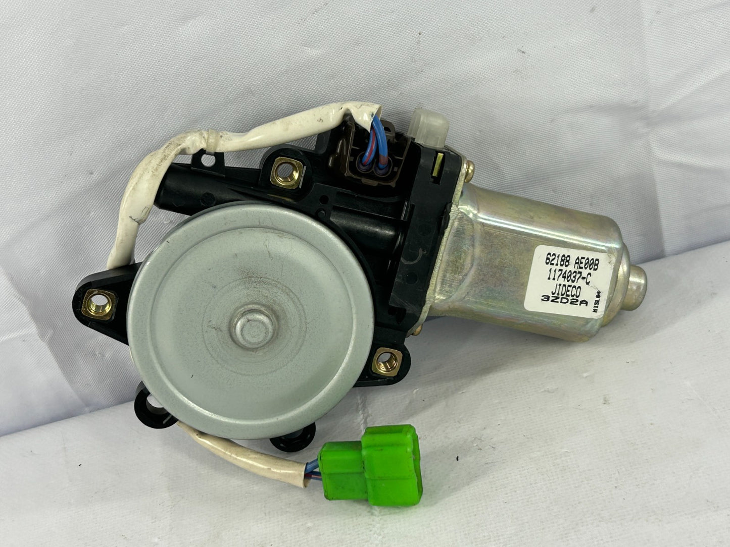 2000-2004 Subaru Outback Rear Right Side Window Regulator Motor OEM 62188AE00B