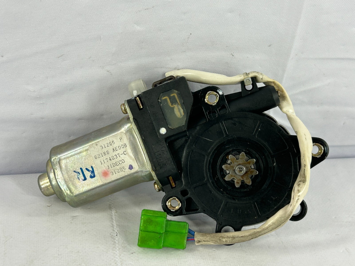 2000-2004 Subaru Outback Rear Right Side Window Regulator Motor OEM 62188AE00B