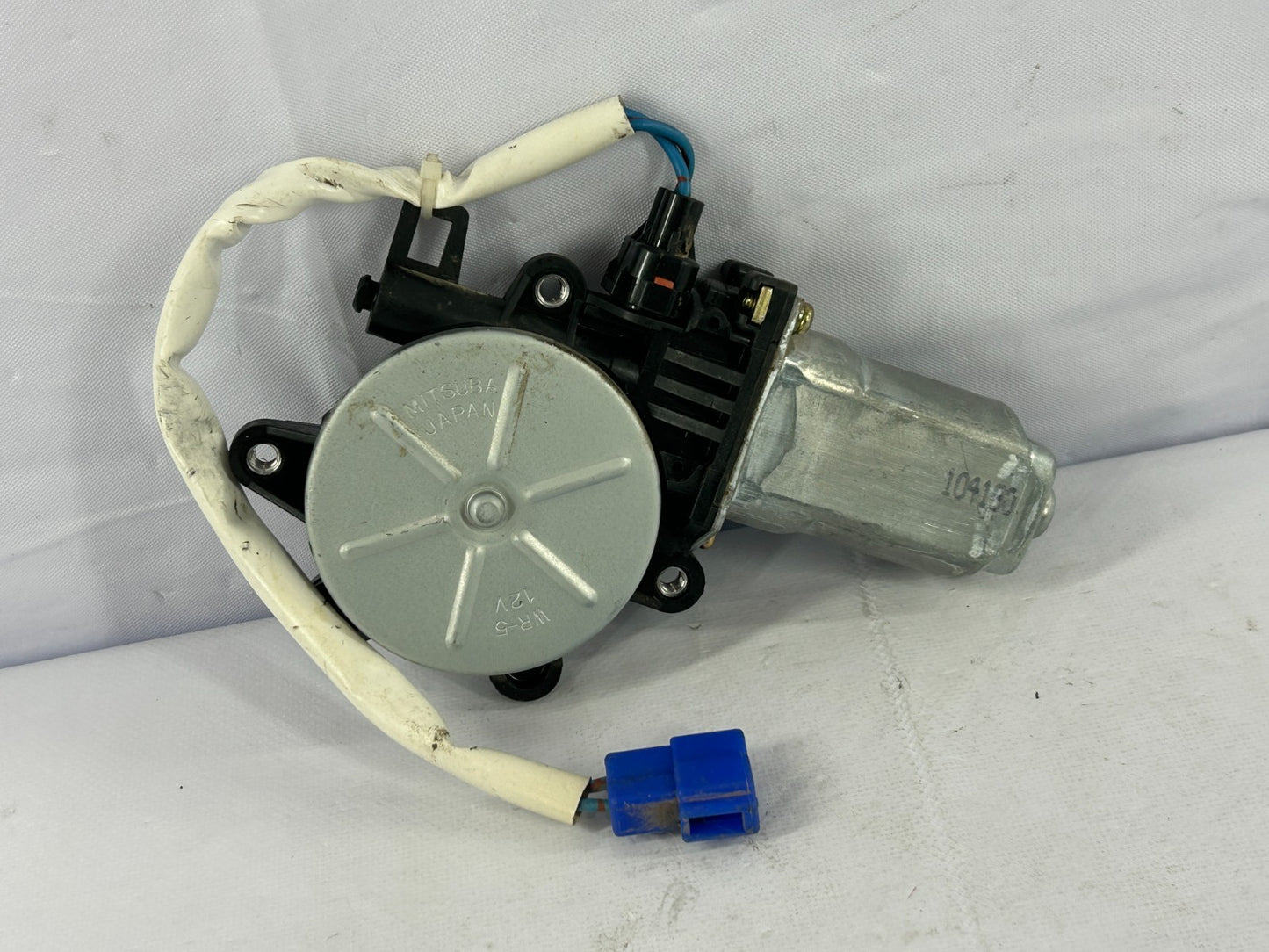 1998-2002 Subaru Forester Rear Right Window Regulator Motor OEM 63113FC100