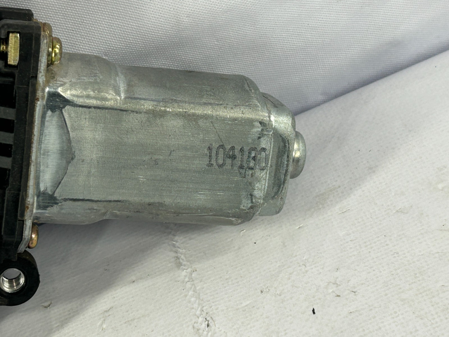 1998-2002 Subaru Forester Rear Right Window Regulator Motor OEM 63113FC100