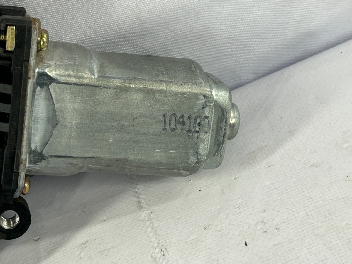 1998-2002 Subaru Forester Rear Right Window Regulator Motor OEM 63113FC100