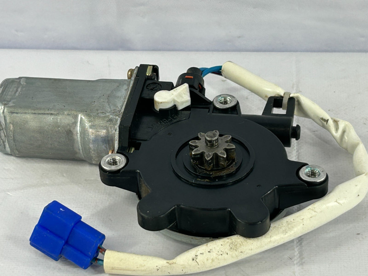 1998-2002 Subaru Forester Rear Right Window Regulator Motor OEM 63113FC100
