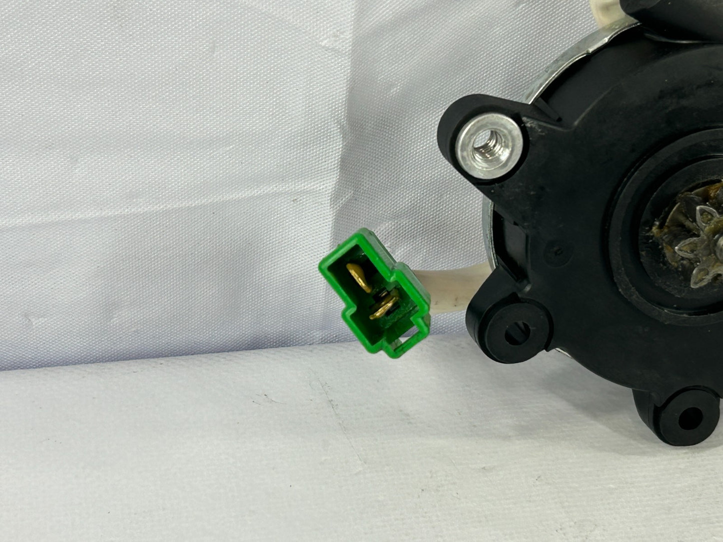 2005-2009 Subaru Legacy Rear Left Power Window Motor OEM 62188AG01A