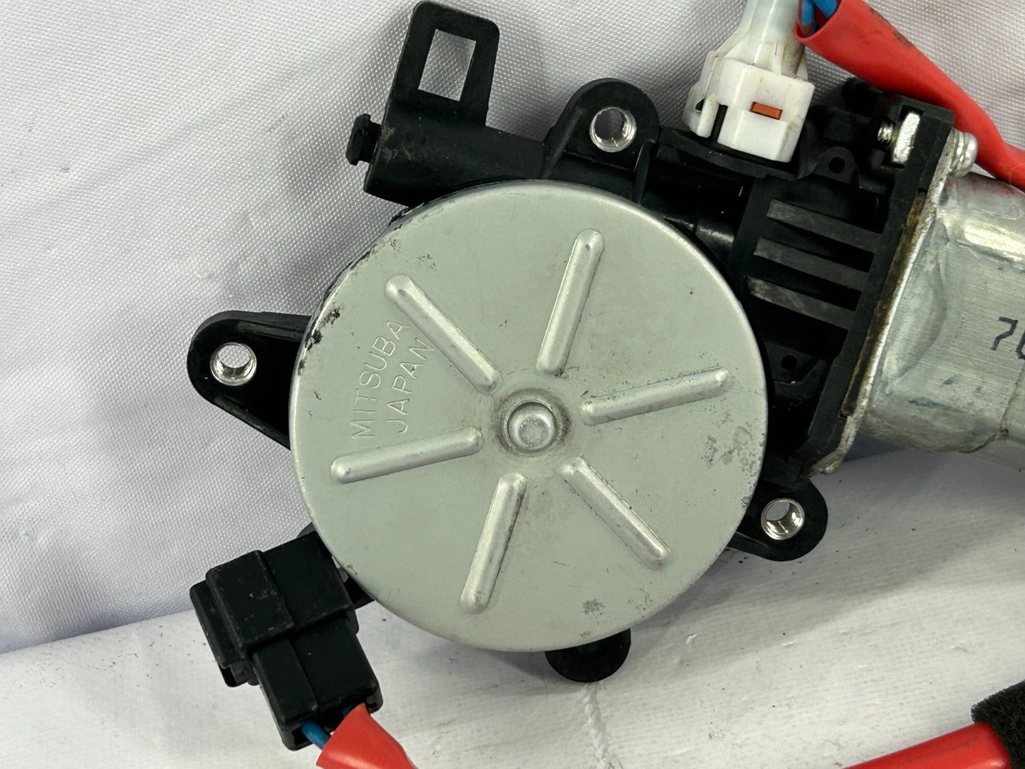 2002-2007 Subaru Impreza Front Right Door Power Window Motor OEM 61188FE002