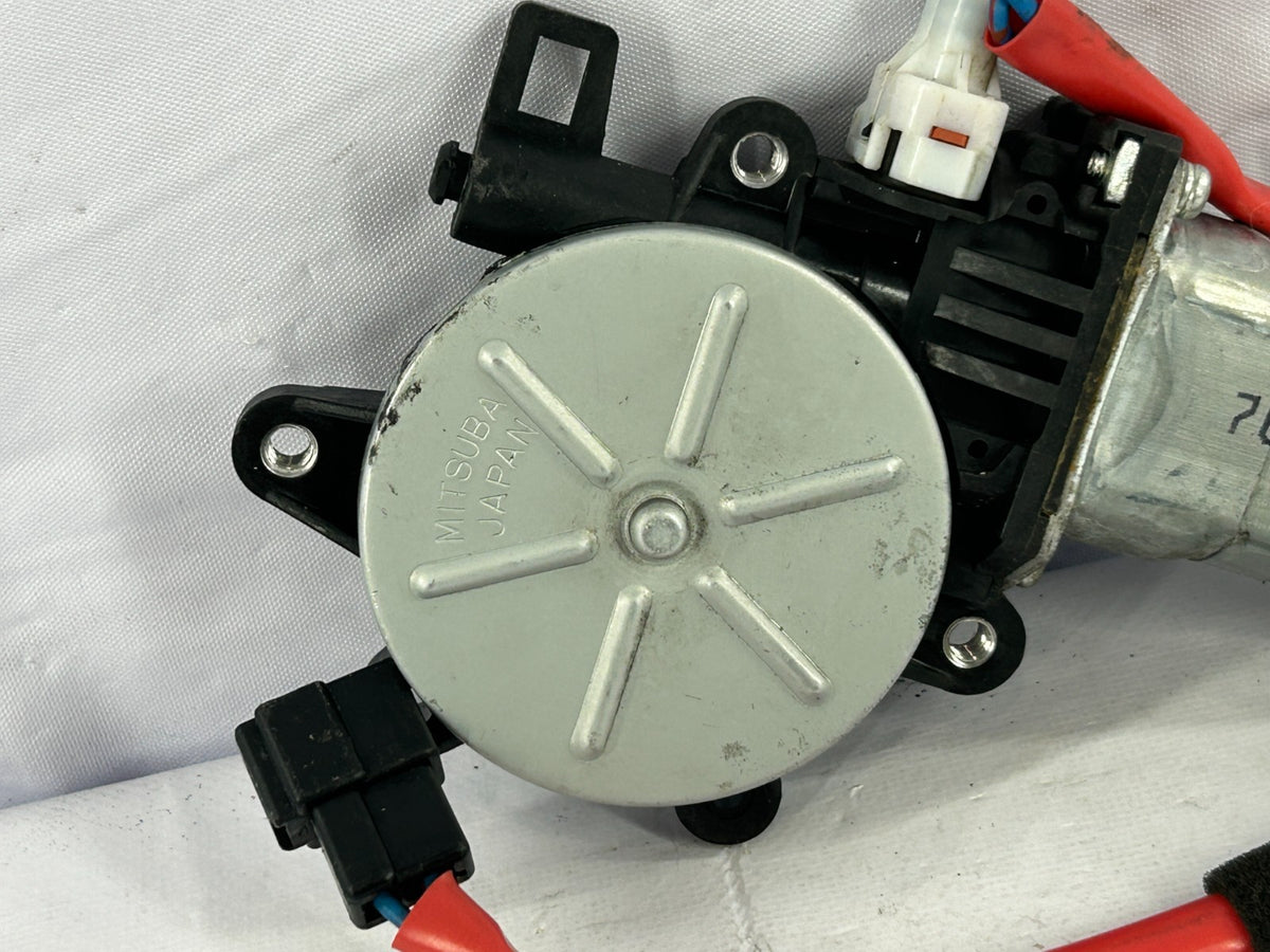 2002-2007 Subaru Impreza Front Right Door Power Window Motor OEM 61188FE002