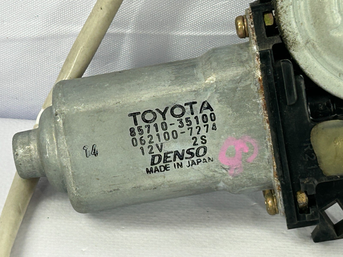 1996-1999 Toyota 4Runner Front Right Side Window Regulator Motor OEM 8571035100