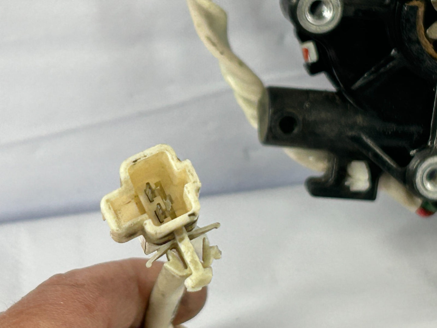 1996-1999 Toyota 4Runner Front Right Side Window Regulator Motor OEM 8571035100