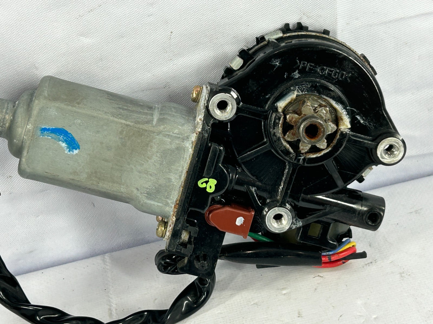1999-2003 Lexus RX300 Rear Right Side Door Power Window Motor OEM 85720-48040
