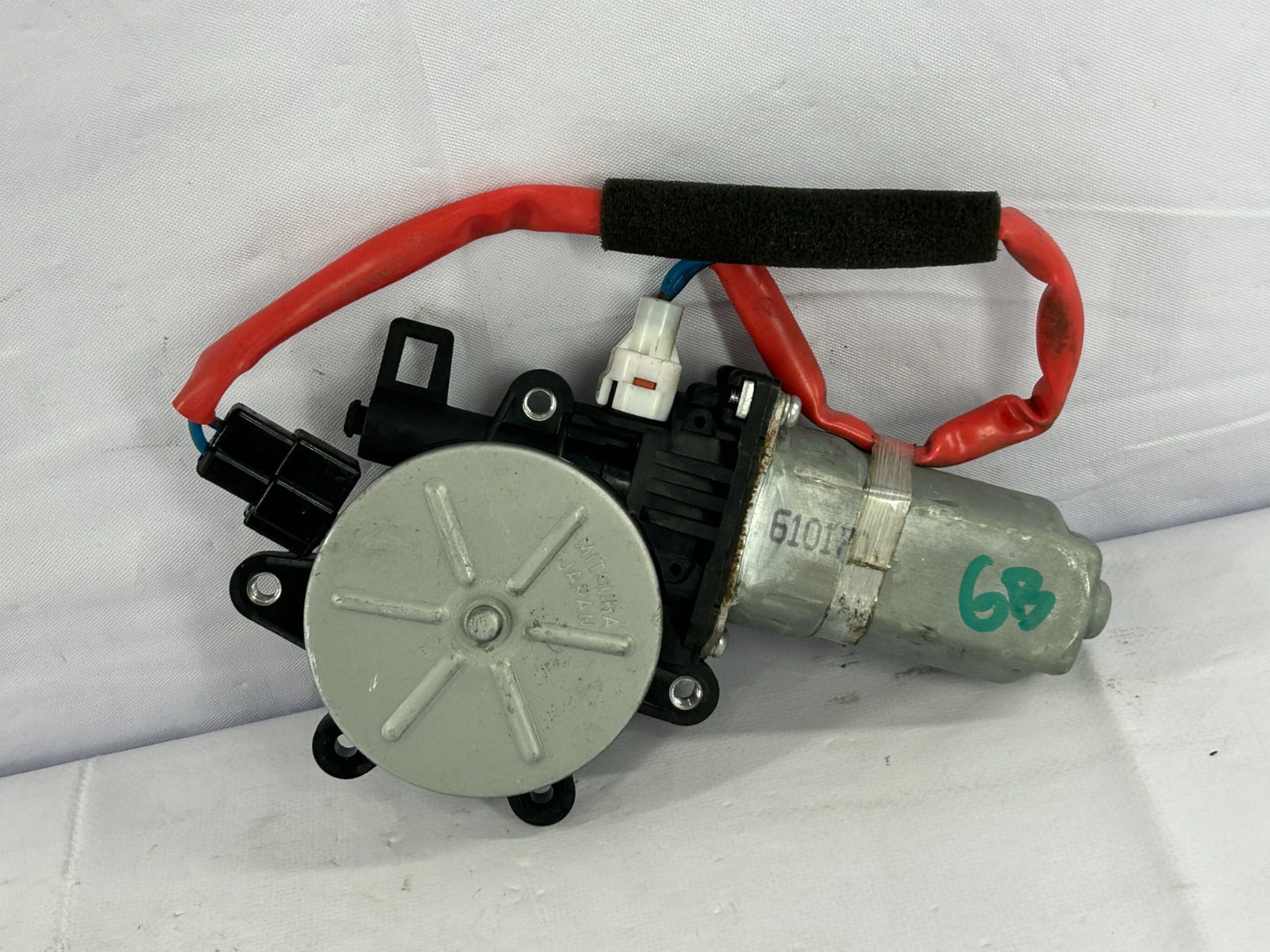 2002-2007 Subaru Impreza Front Right Window Regulator Motor OEM 61188FE002