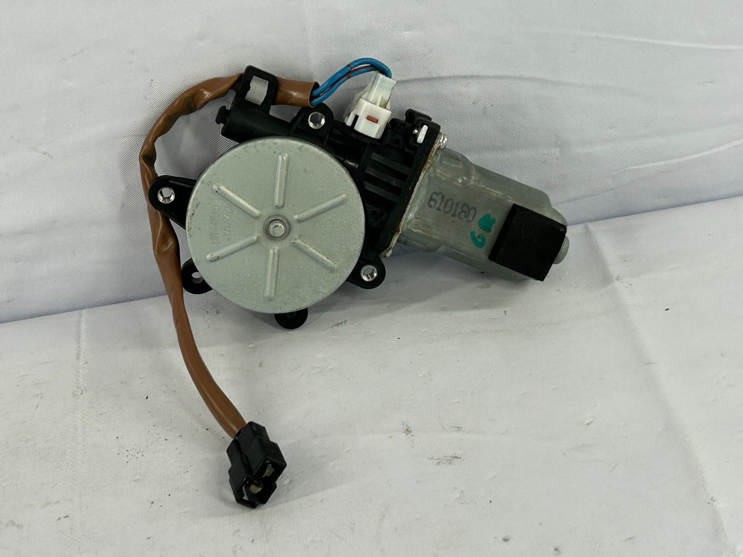 2002-2007 Subaru Impreza Rear Right Window Regulator Motor OEM ⁠ 62188FE001