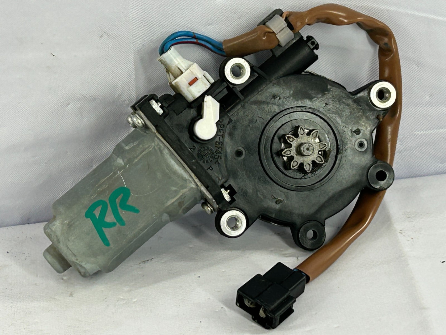 2002-2007 Subaru Impreza Rear Right Window Regulator Motor OEM ⁠ 62188FE001