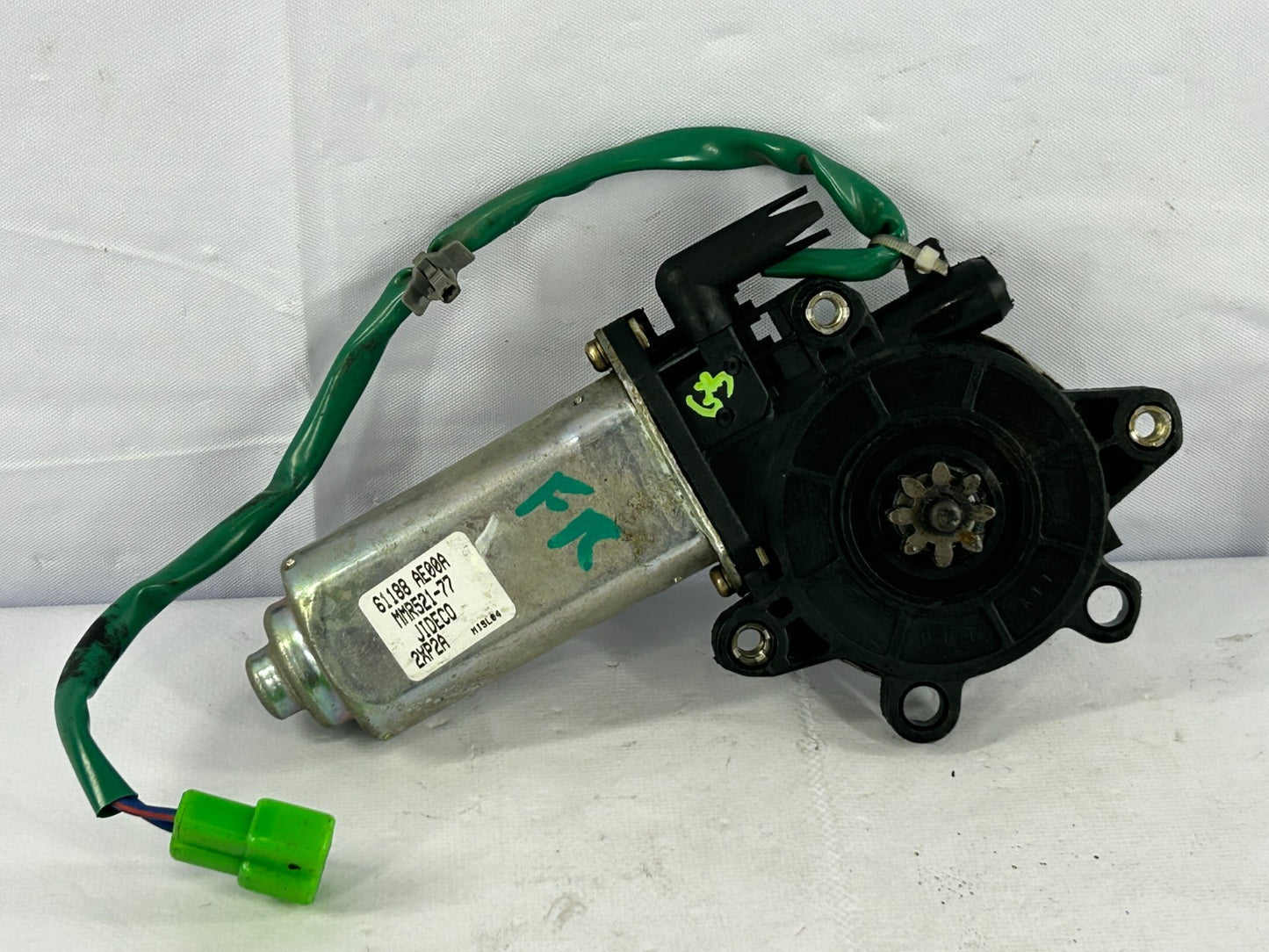 00-04 Subaru Legacy Outback Front Right Window Regulator Motor OEM 61188AE00A