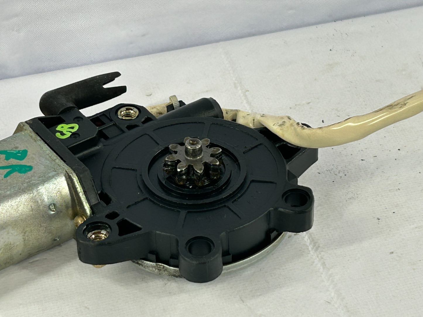 00-03 Subaru Legacy Outback Rear Right Window Regulator Motor OEM 62188AE00A