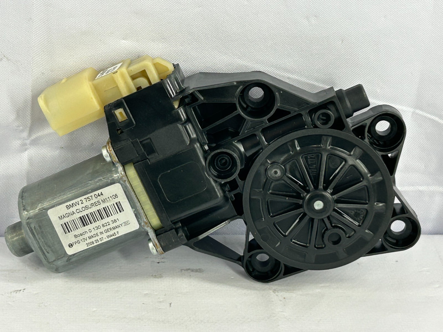 08-14 Mini Cooper Clubman Front Right Window Regulator Motor OEM ⁠ 67622757044