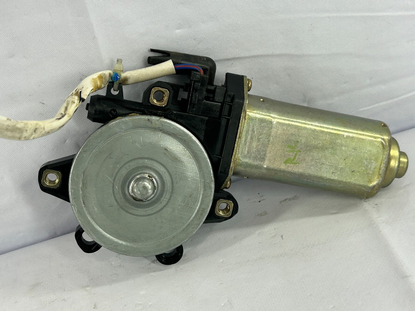 00-03 Subaru Legacy Outback Rear Right Window Regulator Motor OEM 62188AE00A