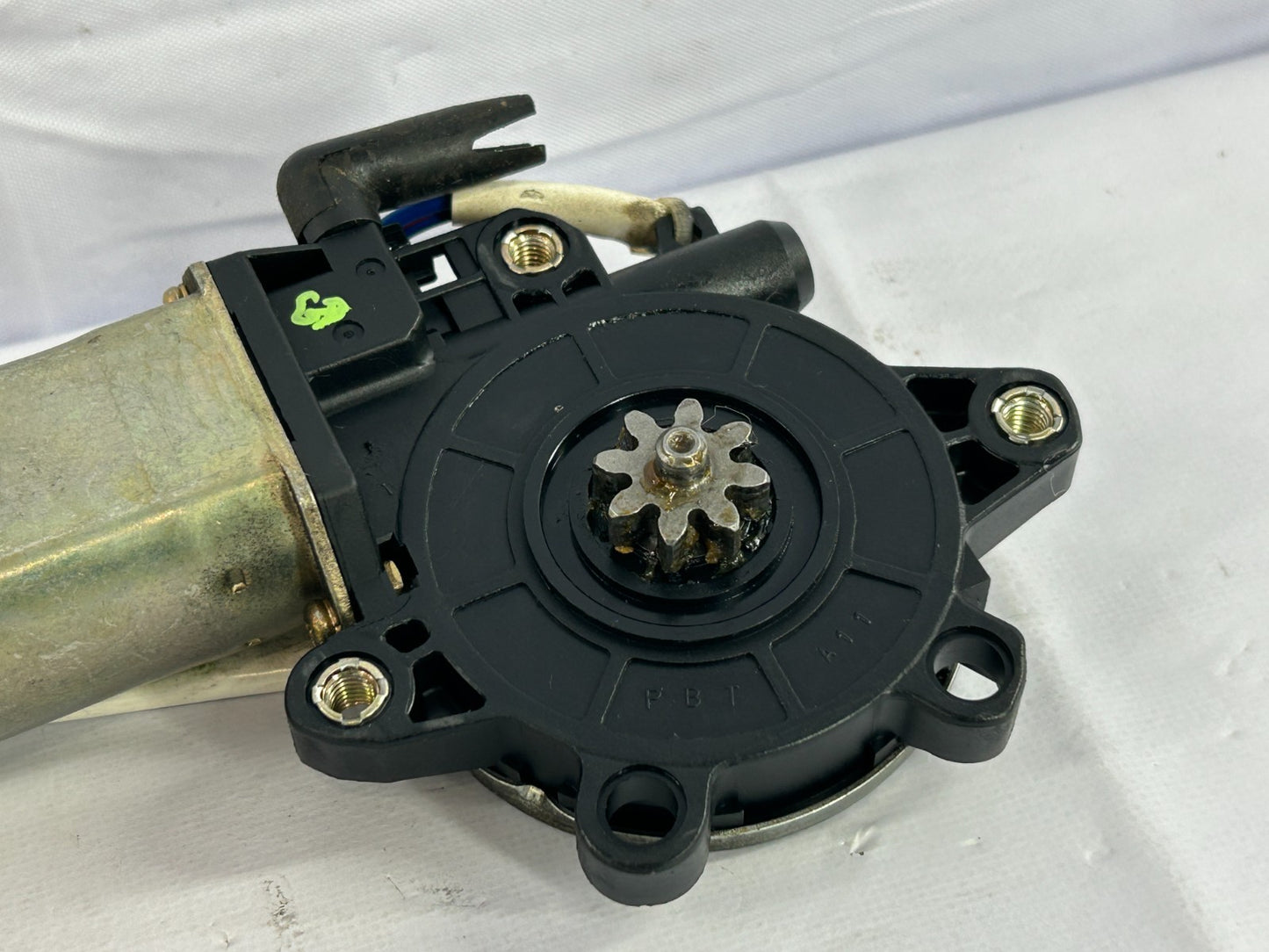 00-03 Subaru Legacy Outback Rear Right Window Regulator Motor OEM 62188AE00A