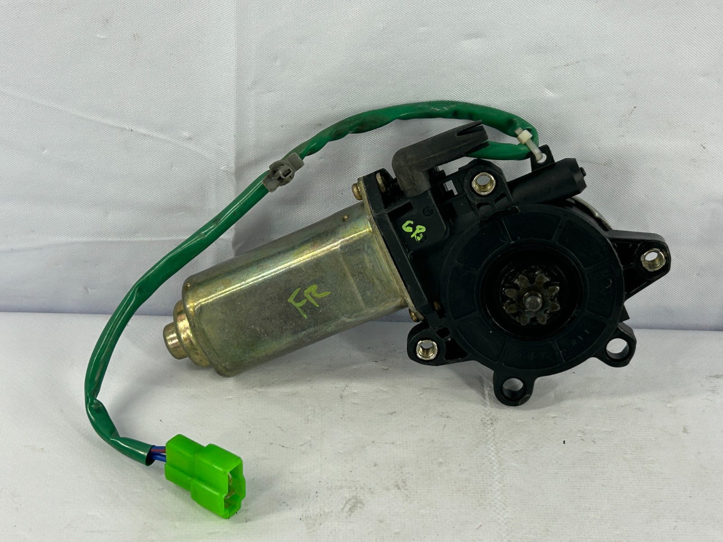 00-04 Subaru Legacy Outback Front Right Window Regulator Motor OEM 61188AE00A