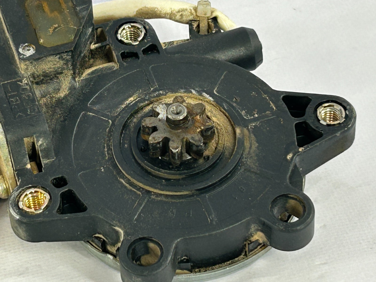 2000-2004 Subaru Outback Rear Right Side Power Door Window Motor OEM 62188AE00B